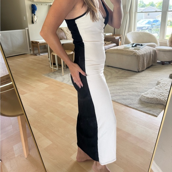 Black & Cream Cutout Dress - Picture 3 of 3